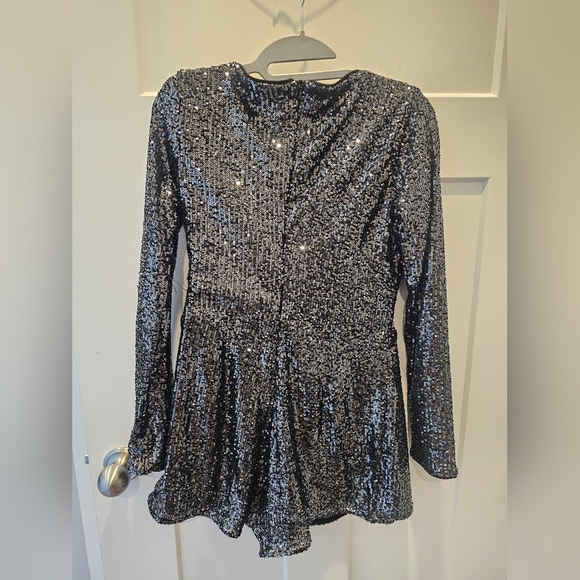 L'Atiste by Amy Sequin Long Sleeve Romper Black Silver Medium - Picture 5 of 10